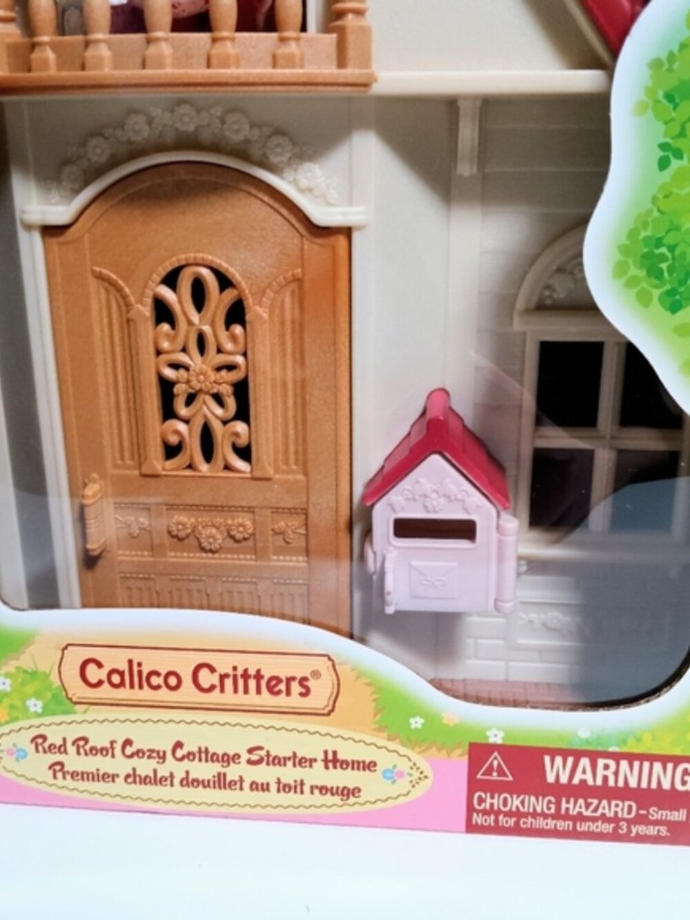 Calico Critters Red Roof Cozy Cottage Starter Home Dollhouse with Rabbit - Picture 4 of 8